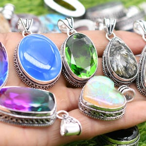 Nouveau pendentif de forme et de taille mélangées, lot de bijoux naturels, pendentif de créateur plaqué argent sterling 925, lot de pendentifs mystère.