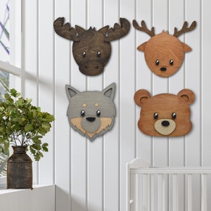 Waldtierkopf-Wandhalter: Forest Wanddekoration, 4-er Set mit Bär, Reh, brauner Elch und grauer Wolf