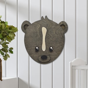 Cabeza de mofeta de madera para colgar en la pared - Decoración de pared de bosque