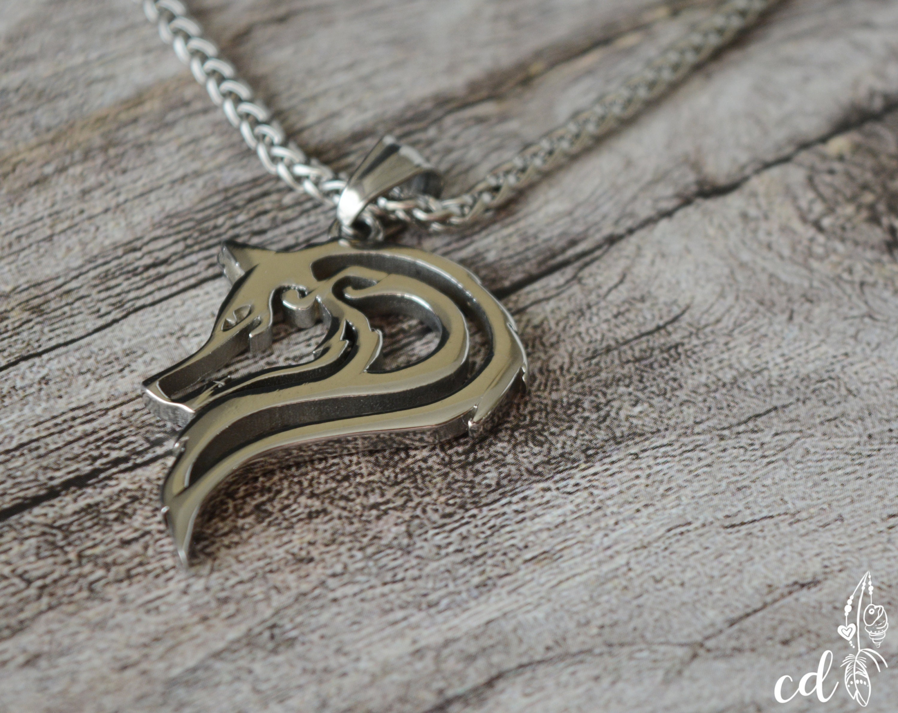 Stainless steel Wolf necklace for men. Choose your cord Etsy 日本