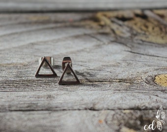 Stainless steel Minimalist earrings. triangle stud earrings for men or women