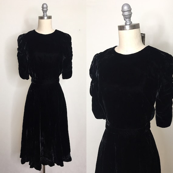 Vintage 90s does 40s Nuit Black Velvet Dress Size