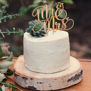 Cake Topper - Mr & Mrs - Wood - Wedding