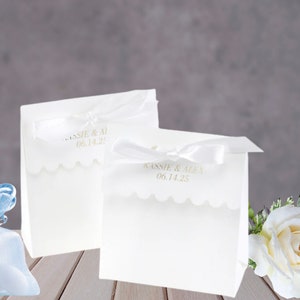 Wedding Favor - Personalized Favor Box - Scalloped