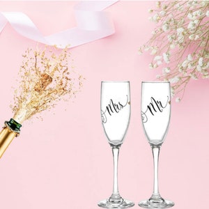 Mr. and Mrs. Champagne Flutes - Black & Gold - Wedding - Engagement