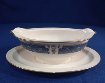 Gravy Boat with Attached Underplate Renaissance by CARICO