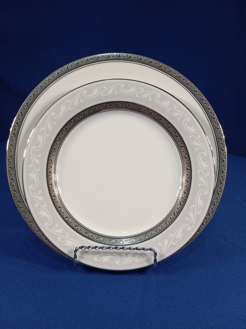 Noritake Crestwood Dinnerware - Thumbnail 2