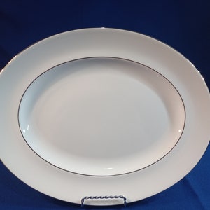 14" Oval Serving Platter Signet Gold by WEDGWOOD