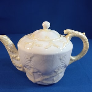 Teapot & Lid New Shell Yellow by BELLEEK POTTERY