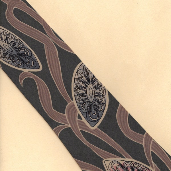 ALFANI - This gossamer quasi floral-abstract Alfani vintage necktie is 100% silk, woven and printed in Italy, hand made in USA  60" x 3.5"