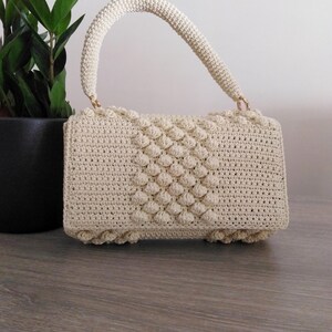 Handmade Wrist Clutch Bag With Centered Bubbles,Knitted Handbag,Crochet Wrist Bag,Knitted Handle