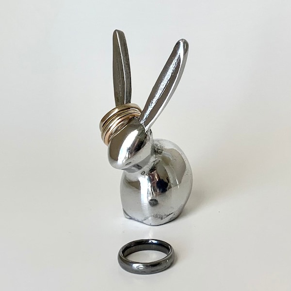 Metallic Bunny Ring Holder Silver Finish
