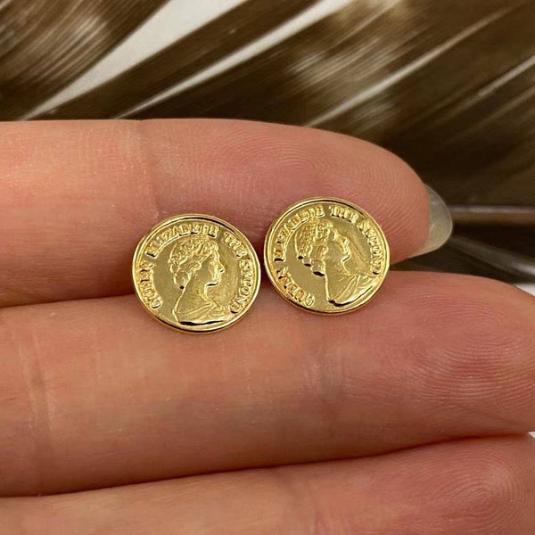 Vintage Queen Coin Stud Earring,18K Yellow Gold Coin Stud Earring,Coin Stud Earrings