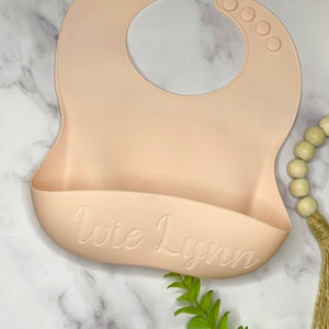 Personalized Name Bib, Custom Engraved Bib, Silicone Bib, Toddler Bib, Laser Engraved Bib, Washable Bib With Pocket Peachy