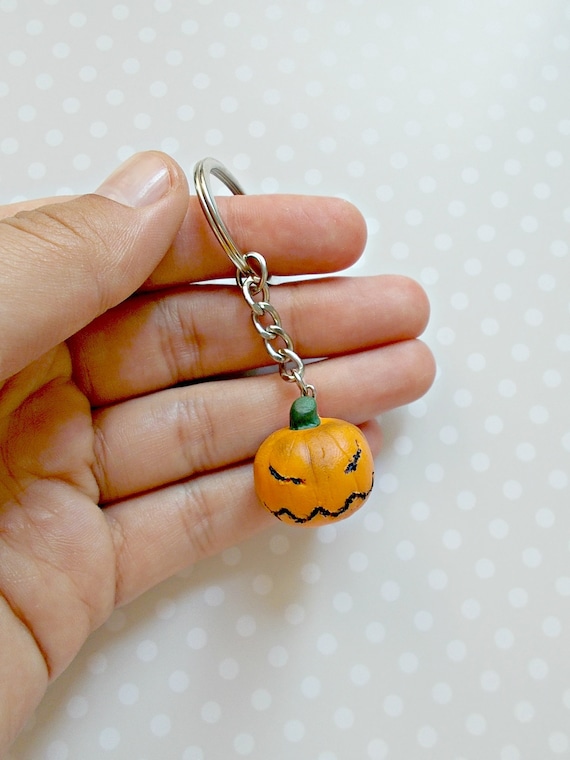 Handmade Polymer Clay Pumpkin Keychain – Halloween Charm