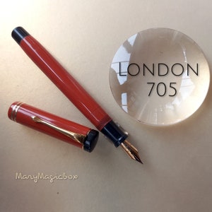 London 705 koraalrood- Vintage grote Deense vulpen 14k goud Gegarandeerde penpunt M uitstekende staat