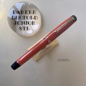 Parker Duofold Junior streamline Vintage fountain pen- coral red- original  gold nib M flex- Excellent condition