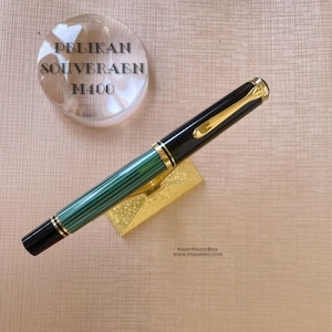 Pelikan Souverän M400  Fountain pen -green striped black cap gold nib OM  -Mint condition
