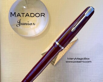Pluma estilográfica MATADOR Junior Vintage 1950 - resina burdeos - plumín de acero EF flex Excelente estado