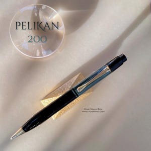 Pelikan 200 propelling pencil  Vintage  -green marbled sleeve celluloid made in Germany 1937-39 -Excellent writing condition