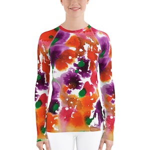 Love Bug Women&#39;s Rash Guard with Long Sleeves, Tie Dye Pattern, Plus Size to 3XL, Scuba and Snorkel Sun Protection Shirt, Paddleboard Shirt