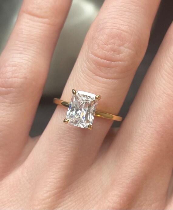 2CT Radiant Cut Cubic Zirconia Engagement Wedding Ring. 18k Yellow