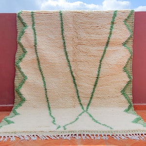 Boho Morrocan Rug, Green Beni Ourain Rug, Custom Morocco Rug, White and Green Azilal Shag Rug, Minimalistic Berber Rug