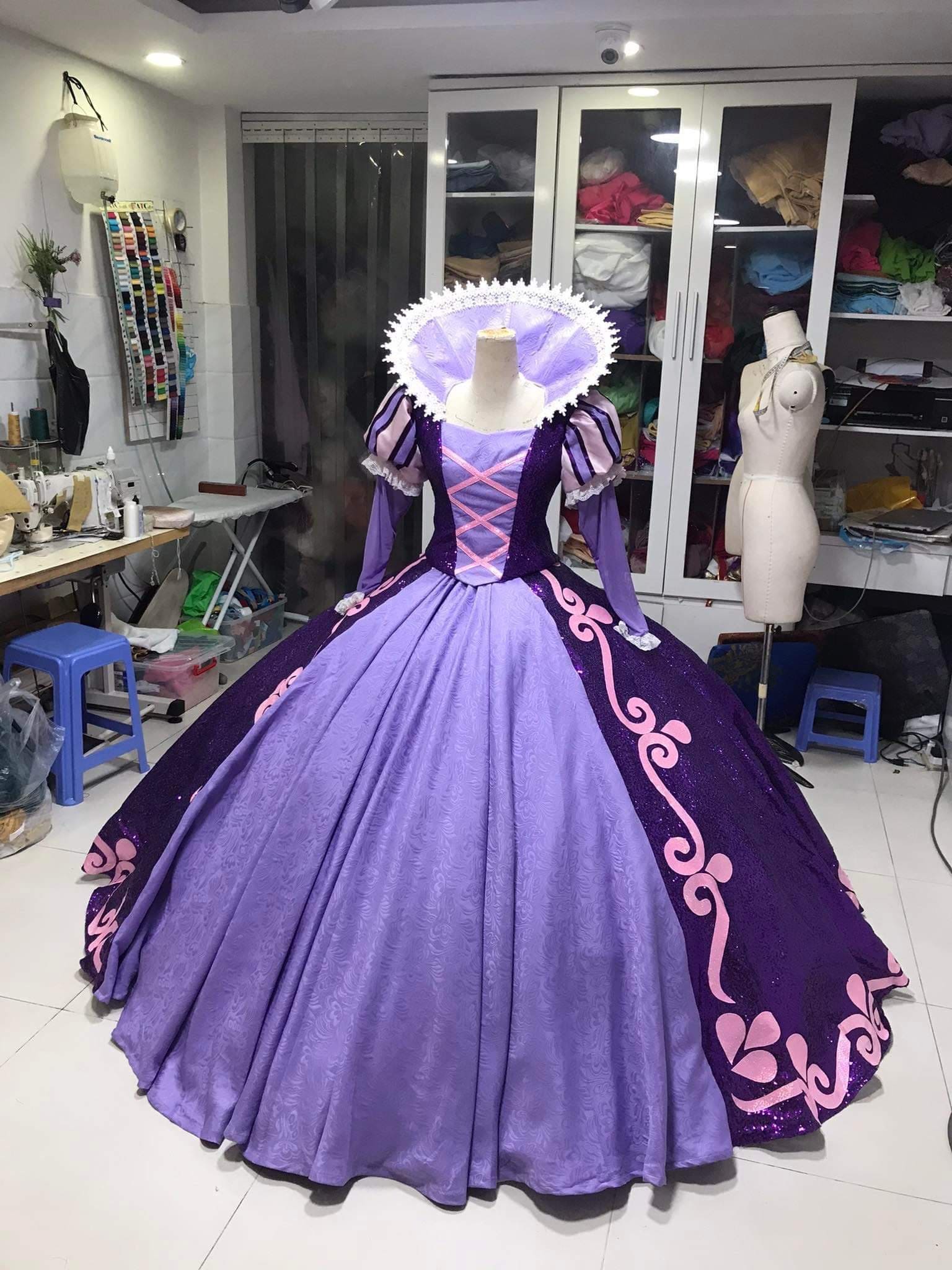 Abito Rapunzel adulto, costume da principessa Rapunzel, costume cosplay  Glitter Rapunzel, aggrovigliato, abito da principessa ispirato alla Disney,  -  Italia