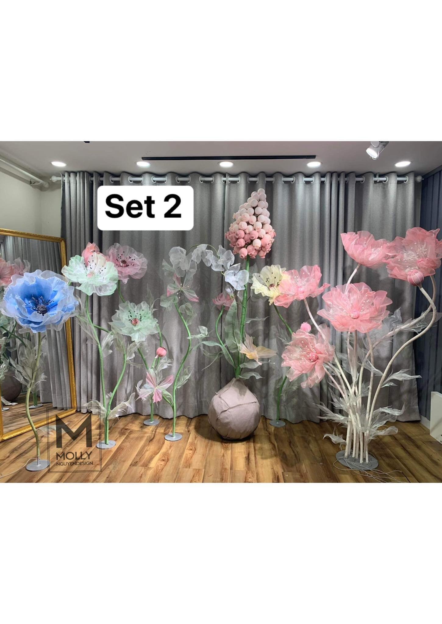 Giant organza flowers Wedding backdrop