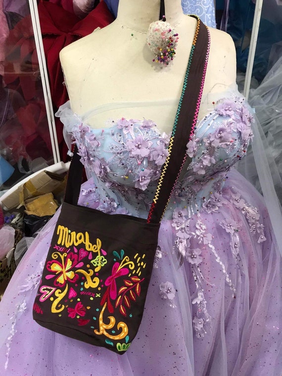 Prêt à expédier en 4 jours, Costume Mirabel Broderies Encanto Madrigal  Mirabel Costume inspiré de Disney Costume Mirabel de haute qualité -   Canada
