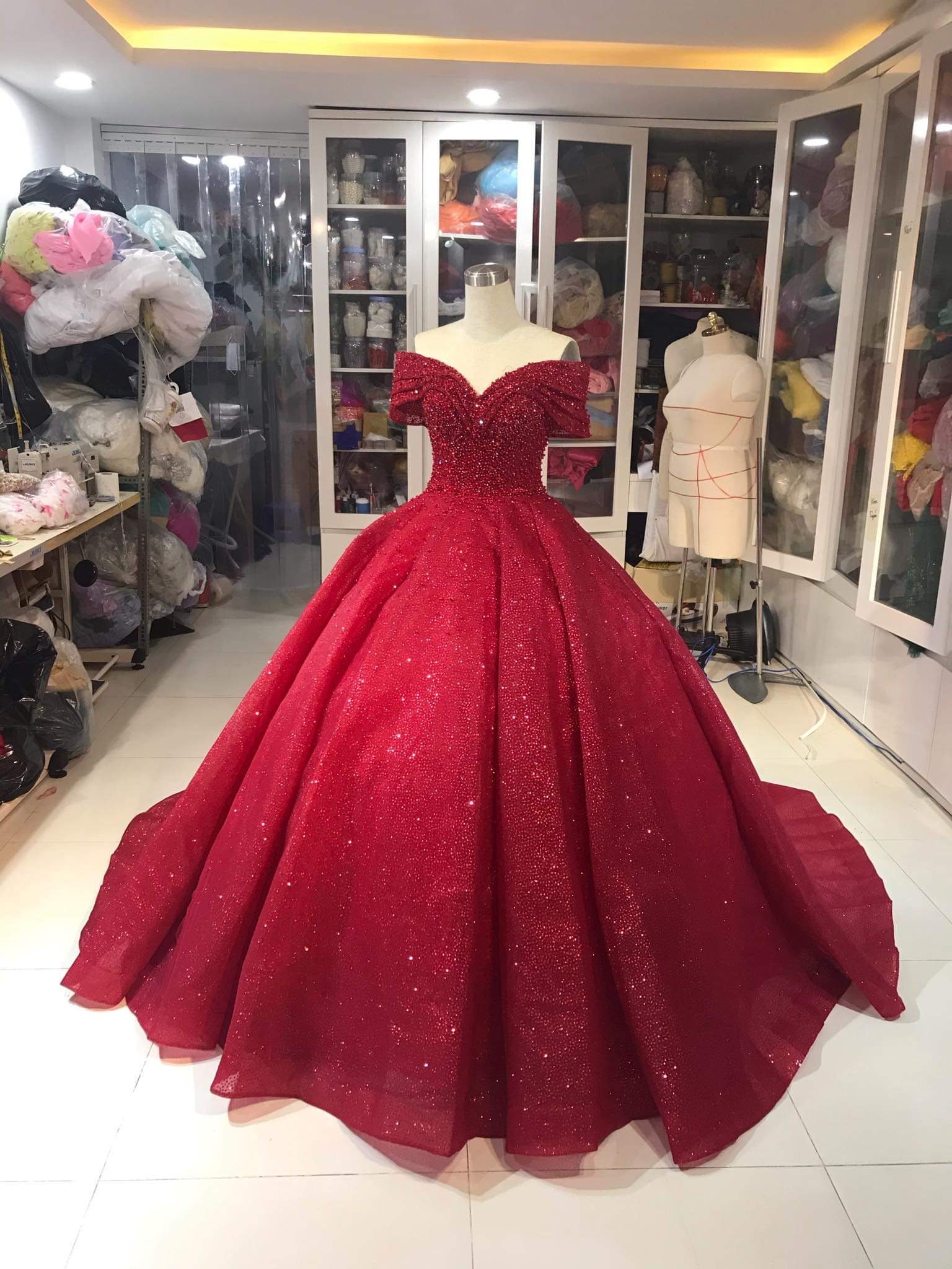 Rotes kleid schulterfrei Clearance