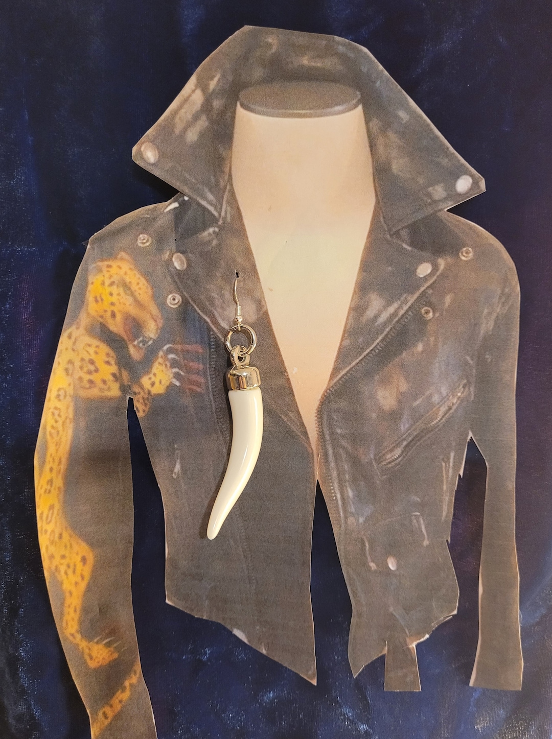 Lost Boys Inspired Dwayne's Earring - Mysterious Nightcrawler - Etsy Norway, image size:1080x1447