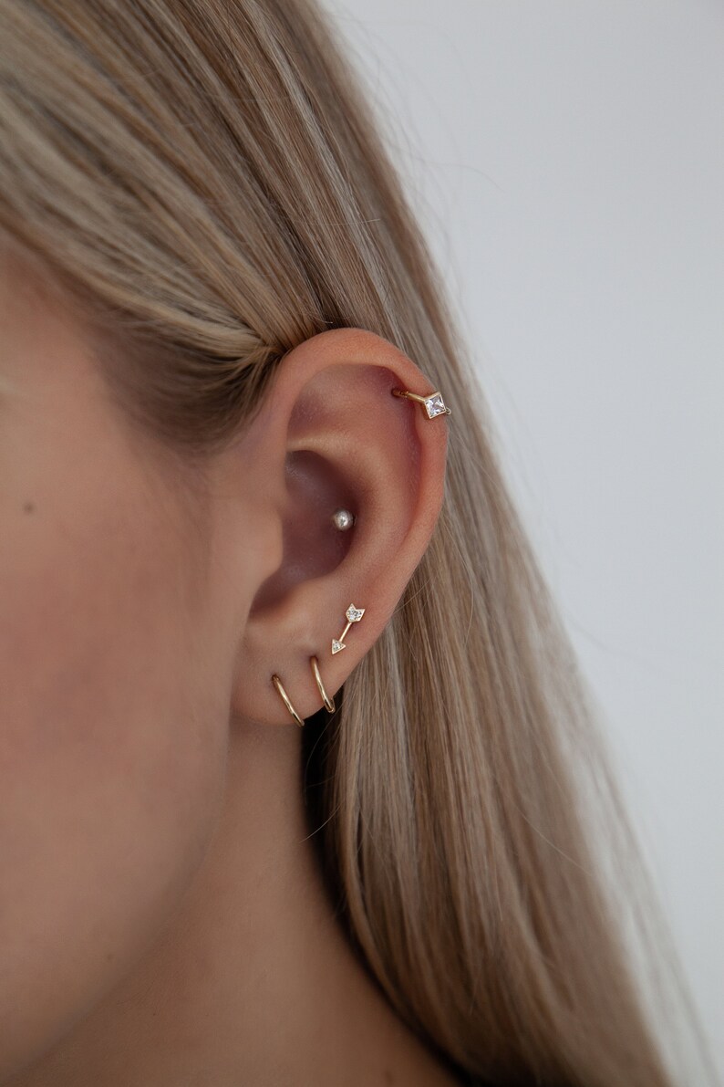Thick gold cartilage hoop Clearance