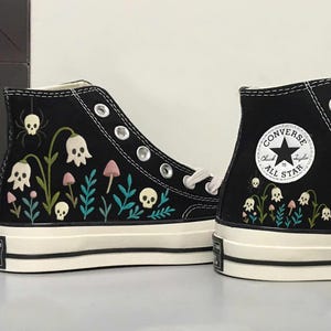 Converse embroidered with colorful flowers - Converse embroidered custom - Converse embroidered for girls