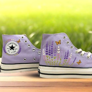 Flower embroidered shoes - converse embroidered flowers - Custom embroidered converse - Embroidered converse for girls