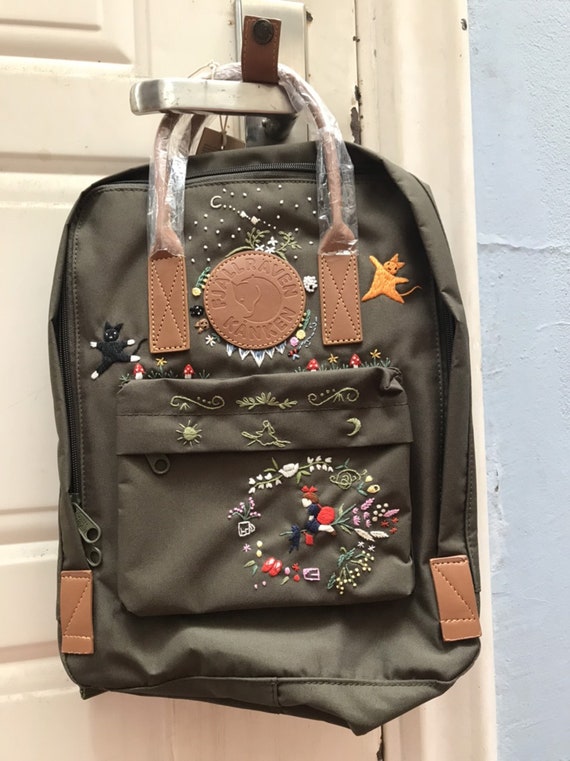 Embroidered Kanken Backpack: Custom Flowers and Cats - Etsy display picture 1