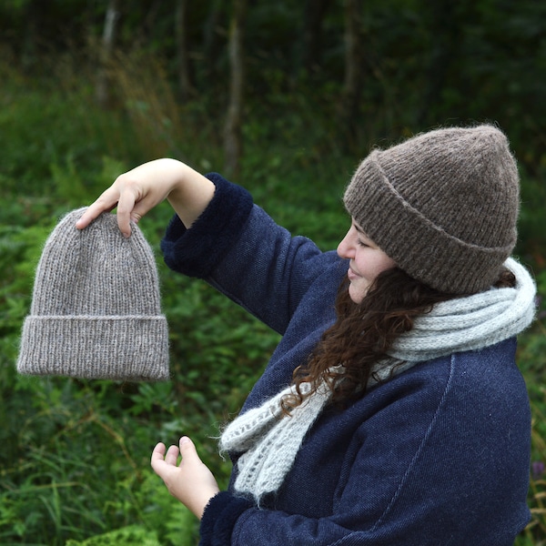 Bonnet en pure laine alpaga tricoté main bien chaud et doux et confortable pour automne et hiver homme et femme avec coloris aux choix