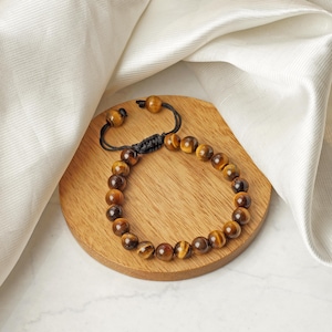 Natural Tiger Eye Beaded Bracelet with Adjustable Cord - Stylish Crystal Jewelry for Men & Women - Healing Stone for Strength And Protection