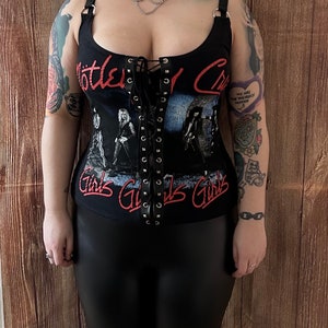 Chemise Motley Crue unique en son genre pour femme, corset à oeillets à lacets, débardeur emo heavy metal vêtements sexy haut de bande festival wear glam metal