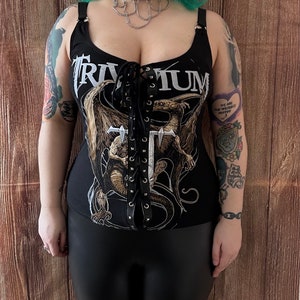 Chemise Trivium unique en son genre pour femme, corset à oeillets à lacets, débardeur à nouer, vêtements en métal lourd, haut pour festival, porter des vêtements emo