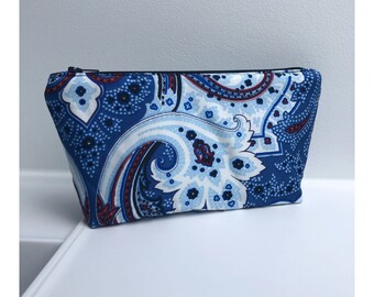 Blaue Kosmetiktasche mit Paisley Muster Seidentasche Makeup-Tasche, never go without for your makeup in Mala makeup-bag kleine Schminktasche