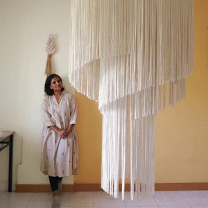 Grote boho-kroonluchter met franje, macramé-hanglamp, bohoverlichting voor hotels, restaurants en huizen, touwkroonluchter, katoenen lampenkap