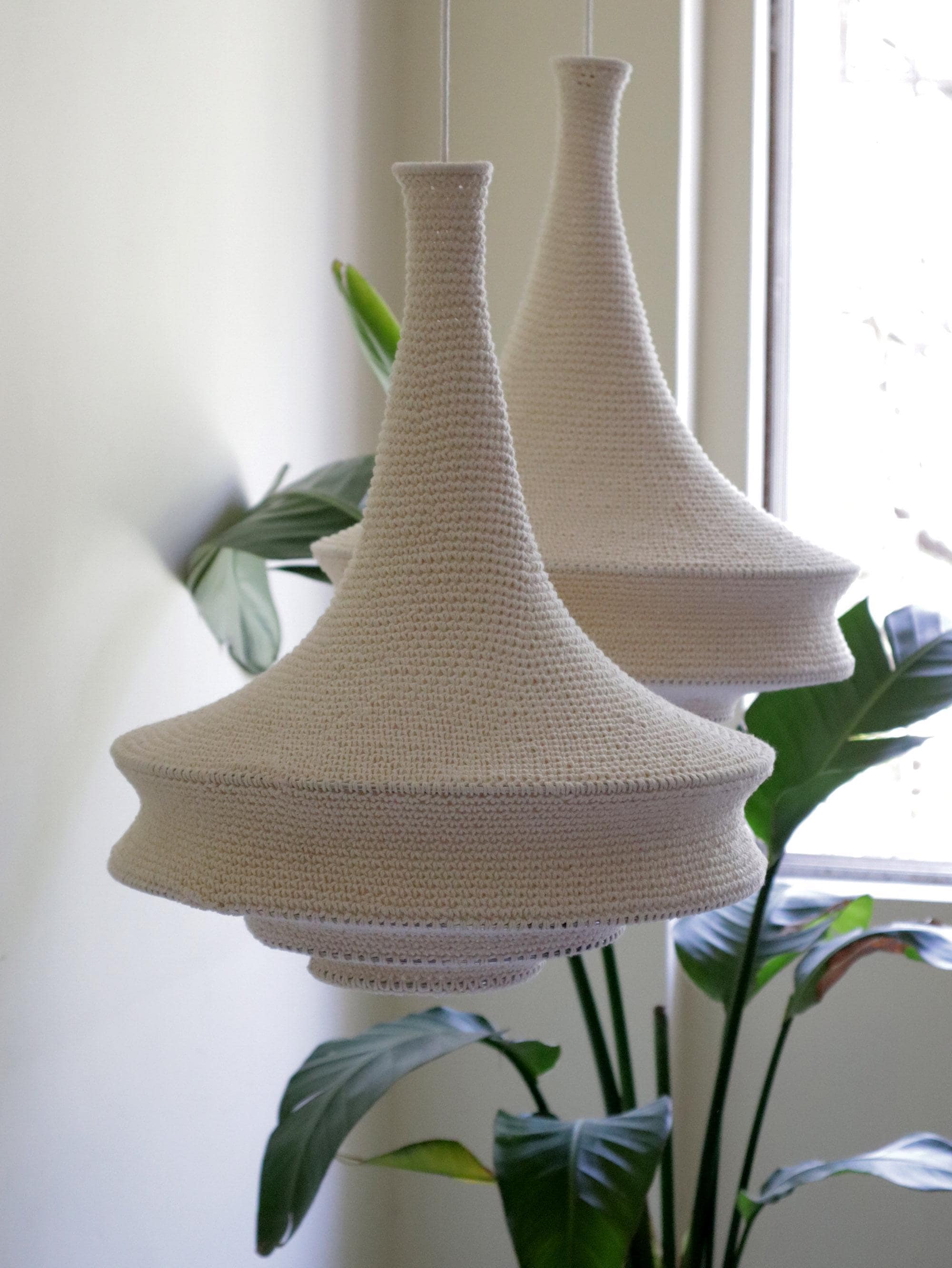 Handmade Crochet Lampshade: Boho Chic Cotton Light Pendant
