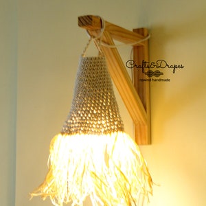 Handgemachter gehäkelter Lampenschirm aus Raffia: Boho Fransen Lichtanhänger