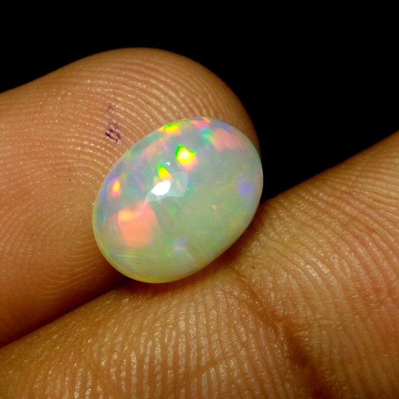 2.7 Carat 11.7x8.7x5.2 MM Natural Ethiopian Welo Fire Opal Oval Shape Cabochon Opal Loose Gemstone