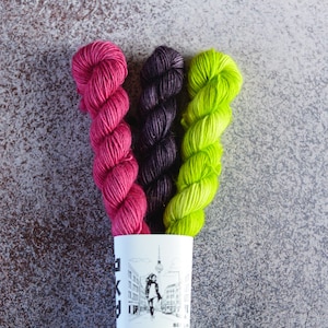 Handgefärbte Mini Stränge, 3 x 80m in 20g, Merino Singles, dünn, dünnes Garn für Colorwork, Intarsia, Streifenstricken