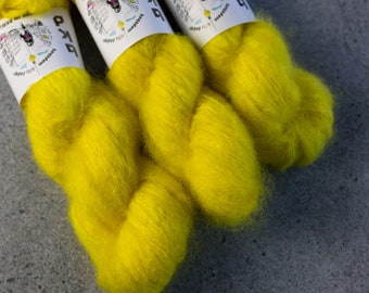 Hand Dyed Chunky Mohair Yarn: Icelandic Knitwear, Oversize Sweaters (200m/100g)