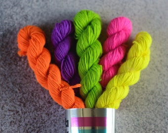 Hand dyed mini skeins of yarn, neon mini yarn, 5 x 80m in 20g, small yarn for colorwork, stripes, intarsia, entrelac knitting