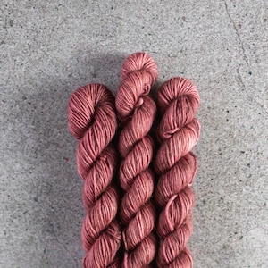Handgefärbtes Garn, Mini Skeins, single Merino, 80 m in 20g, BKD Garn
