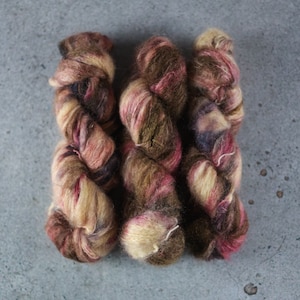 Handgefärbtes Garn, grobes Mohair, BKD-Garn „Praline“